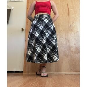 Black and White Plaid Midi Skirt - Women's Flared Waistband